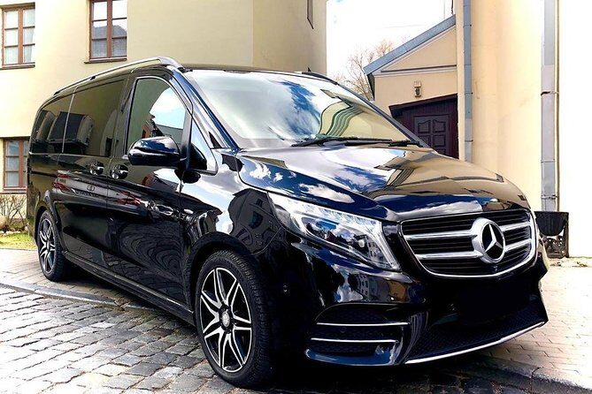 Arrival Transfer: Seattle Airport SEA to Seattle by SUV - The Experience in Detail