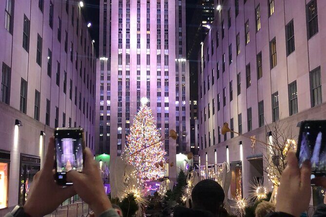 Artful Holiday Lights & Sights - Saks Fifth Avenue Light Show