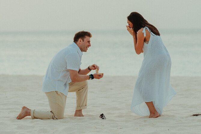 Aruba Eagle Beach Romantic Sunset Picnic in a Luxury Cabana - FAQs