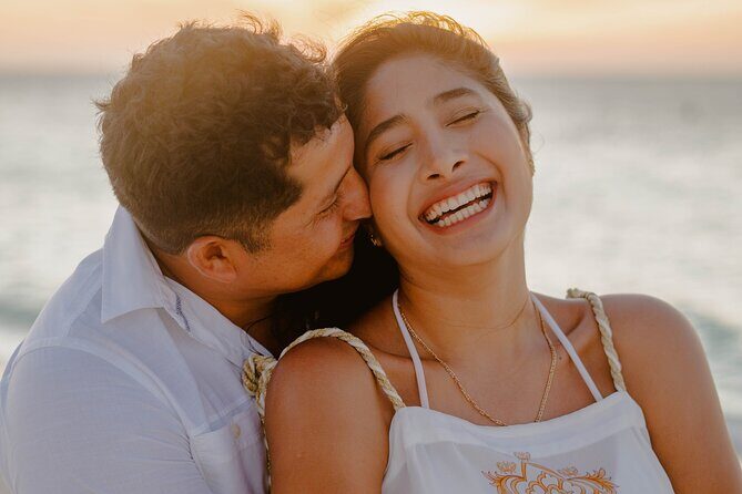 Aruba Romantic Sunset Photoshoot & Beach Picnic in Luxury Cabana - The Sum Up