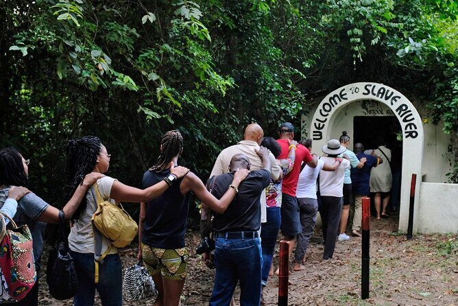 Assin Manso Slaves River and Cape Coast Castle Tour - Key Points
