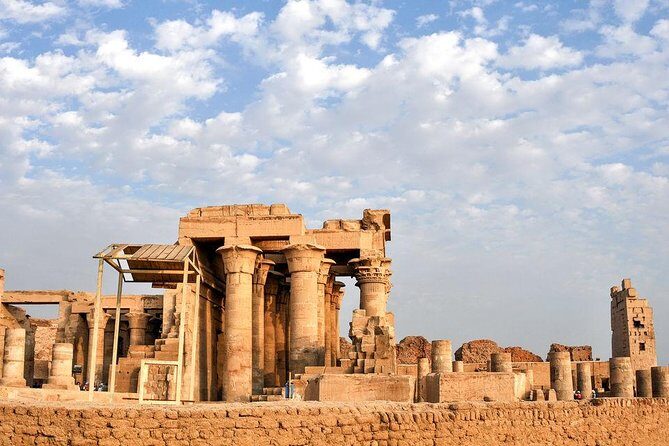 Aswan & Luxor : Full Day Private Guided Tour to Kom Ombo and Edfu temples - FAQs