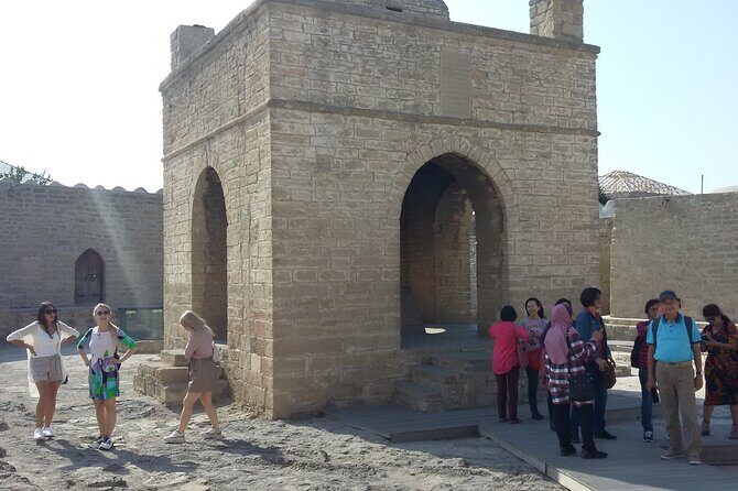 Ateshgah Fire Temple and Yanardag Fire Mountain Private Tour - What Makes This Tour Stand Out