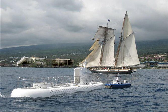 Atlantis Submarine from Kona Beach - Introduction to the Experience
