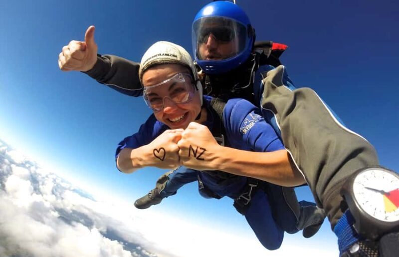 Auckland: 13000, 16000, or 18000-Foot Tandem Skydive - Who Should Consider This Skydiving Experience?