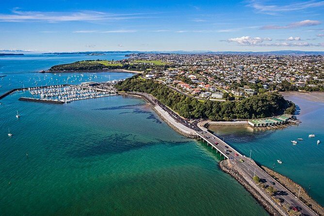 Auckland Coastal Experience - Small Group City & Beach Tour Incl. Wine Tasting - Key Points