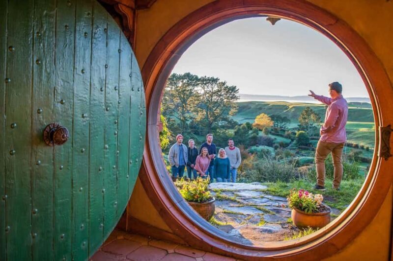 Auckland: Hobbiton Movie Set Day Trip with Festive Lunch - Price and Value