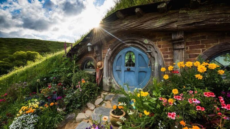 Auckland: Hobbiton, Rotorua and Wai-O-Tapu Day Tour - Key Points