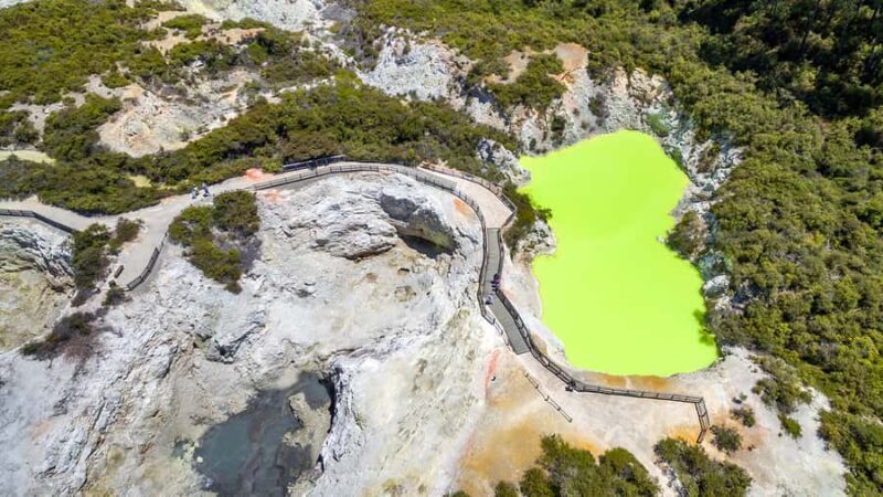 Auckland: Hobbiton, Rotorua and Wai-O-Tapu Day Tour - FAQ