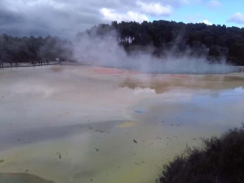 Auckland: Hobbiton, Rotorua, Waiotapu and Waitomo 3-Day Tour - The Itinerary in Detail: What to Expect