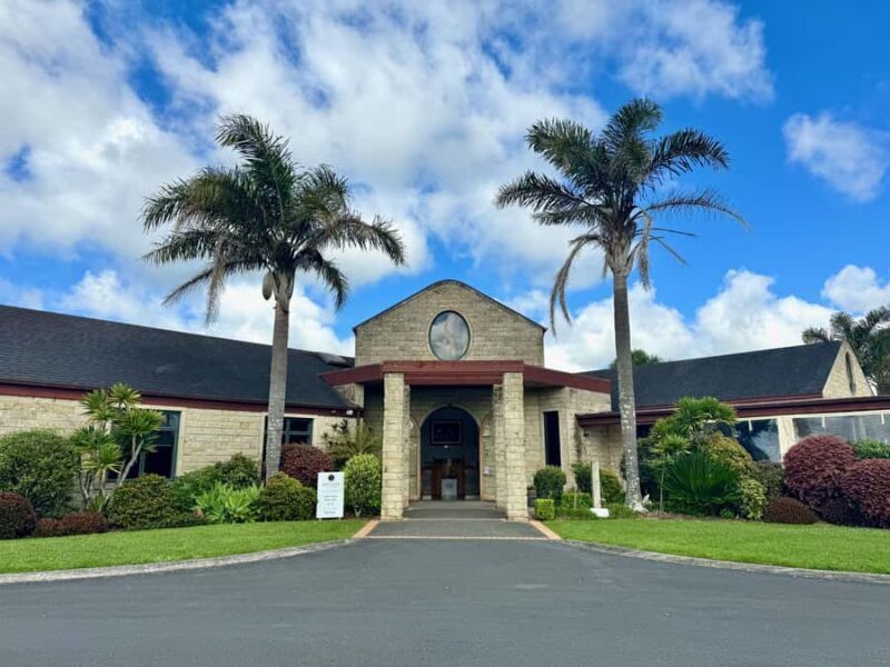 Auckland: Kumeu Wine Tasting Tour and Black Sand Beach - Discovering West Auckland’s Wine Country