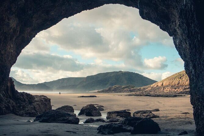 Auckland Natural Caves and Tunnels Private VIP Tour - Key Points