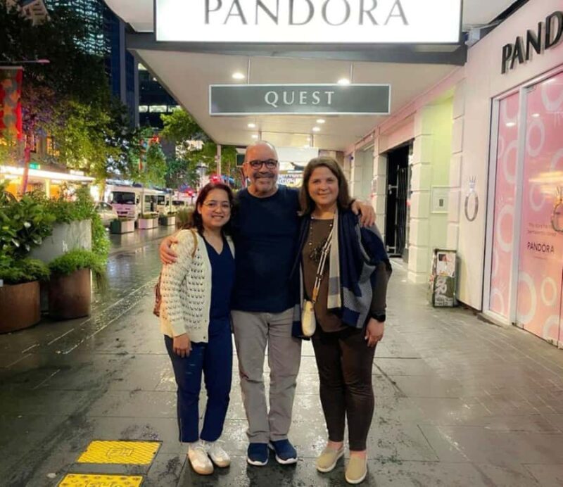 Auckland: Private Walking Tour with a Local - Key Points