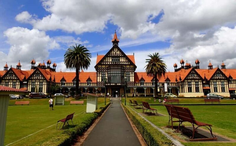 Auckland: Rotorua Highlights Tour with Wai-O-Tapu & Hot Tubs - FAQs