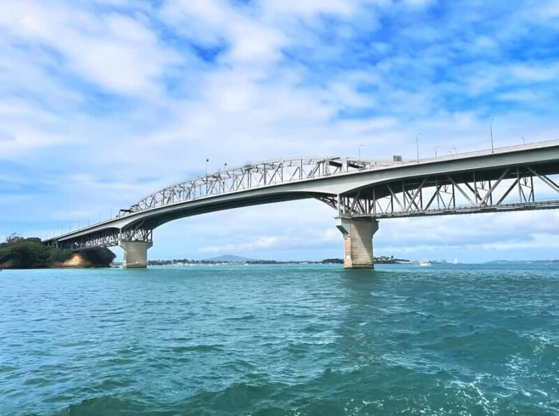 Auckland: Scenic Harbour Cruise with Live Commentary - An authentic view of Auckland’s waterfront
