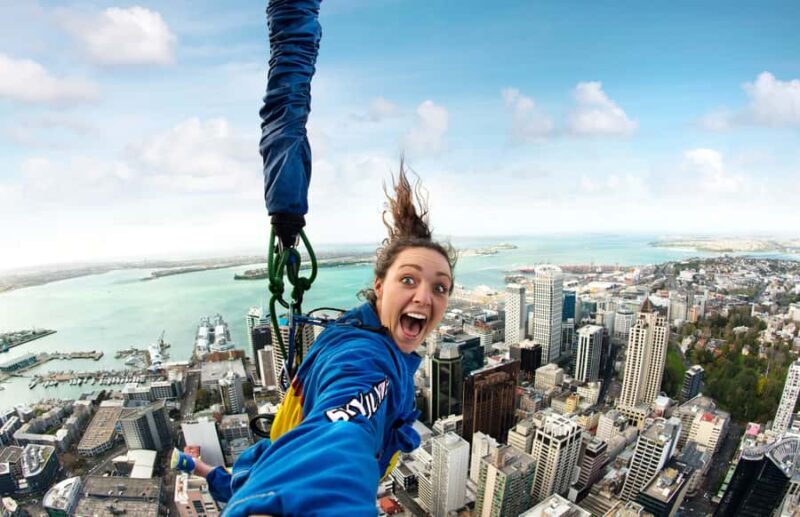 Auckland: SkyJump with Sky Tower Entry Ticket - Key Points