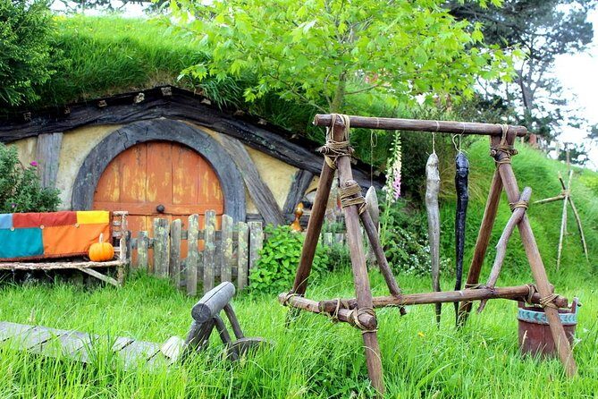 Auckland to Waitomo Caves and Hobbiton Movie Set Private Tour - Who Should Book This Tour?