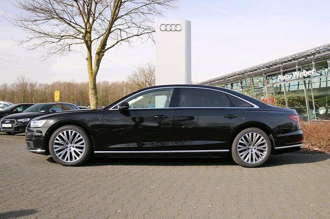 Audi A8 Chauffeur Car Melbourne Airport To CBD - A Detailed Look at the Melbourne Airport to CBD Transfer in Style