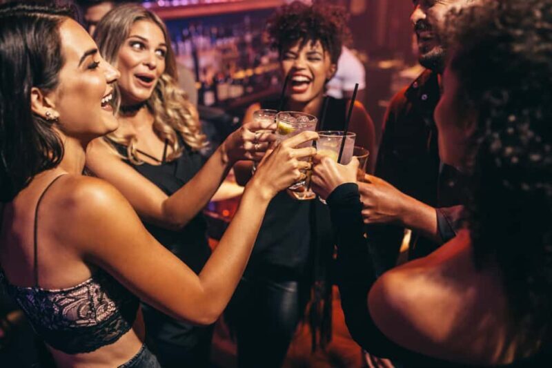 Austin: Best Bars and Bats 3-Hour Guided Tour - Sampling Austin’s Best Bars