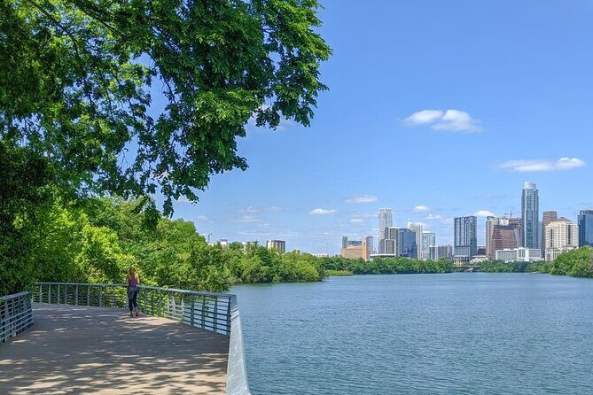 Austin Small Group Night Tour with Famous Austin Bat Boat Cruise - FAQ