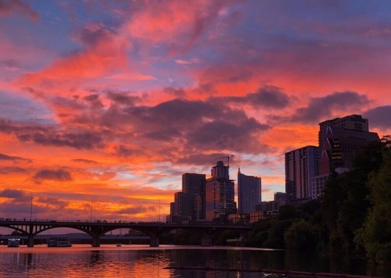 Austin: Sunset Bat Watching Kayak Tour - A Relaxed Introduction to Austin’s Bat Phenomenon