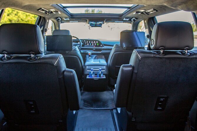 Austin Texas Airport Transfer Premium Black SUV - The Sum Up
