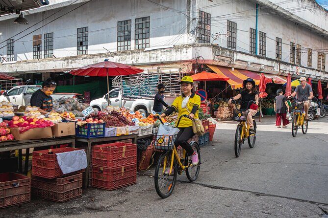 Authentic Chiang Mai 4-Hour Bicycle Tour with Northern Food - Authenticity and Guide Expertise