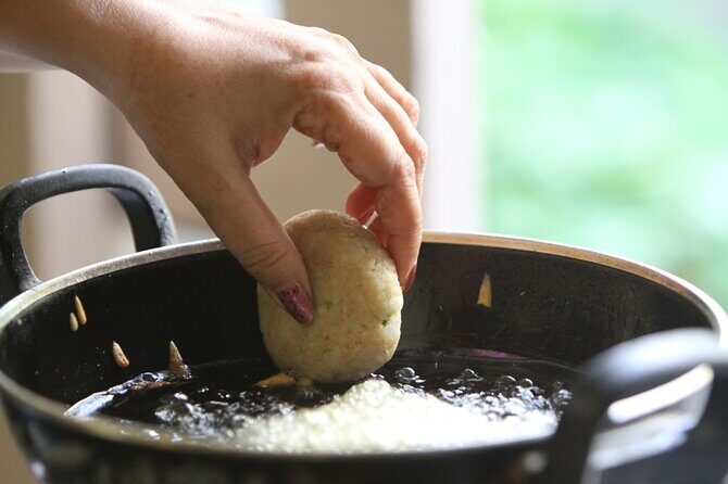 Authentic Indian Cooking Class with Jyoti in Delhi - What the Experience Looks Like