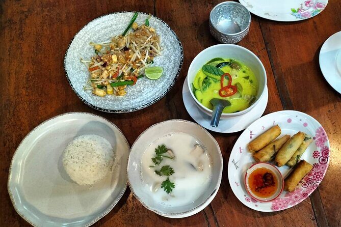 Authentic Thai Cooking with Visit Local Market - A Closer Look at the Experience