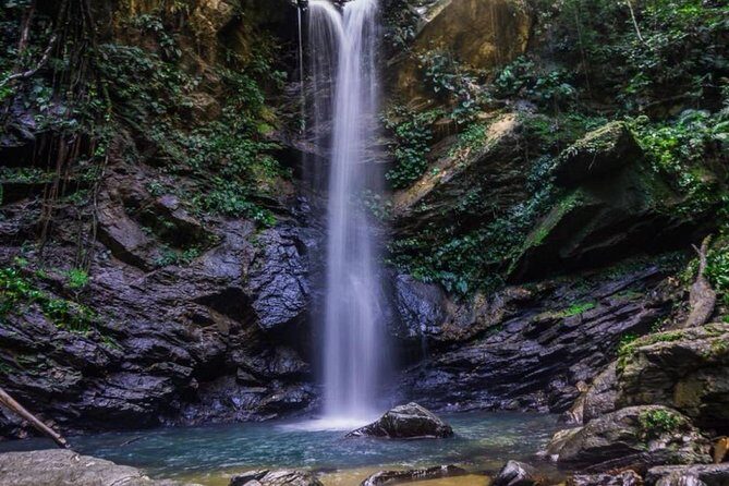 Avocat Waterfall Tour & Beach Stop Package - Key Points