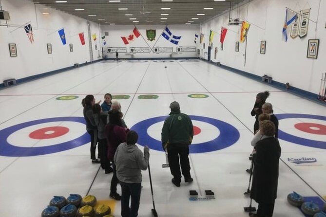 Awesome Curling Experience - Starting Point: Mont-Royal Curling Club and the Meeting Spot