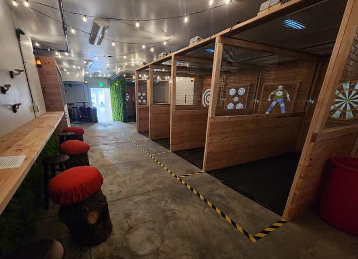 Axe Throwing - 60 minute Experience - What to Expect from Your Axe Throwing Experience