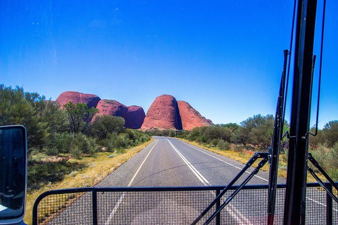 Ayers Rock Day Trip from Alice Springs Including BBQ Dinner - The Full Experience: A Day at Uluru