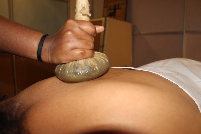 Ayurvedic Massages & Treatments - What to Expect During Your Ayurvedic Massage