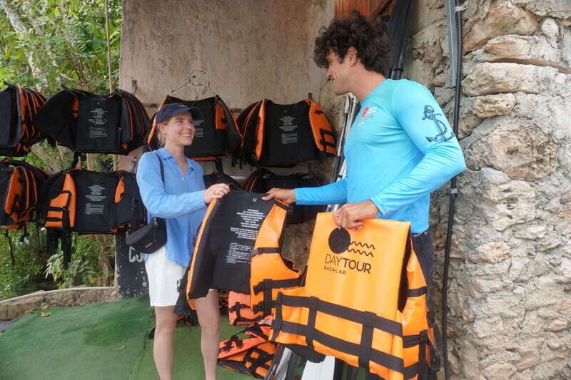 Bacalar: 3-hr Pontoon Boat Tour with Beach Club + Kayaks - An Overview of the Bacalar Lagoon Experience