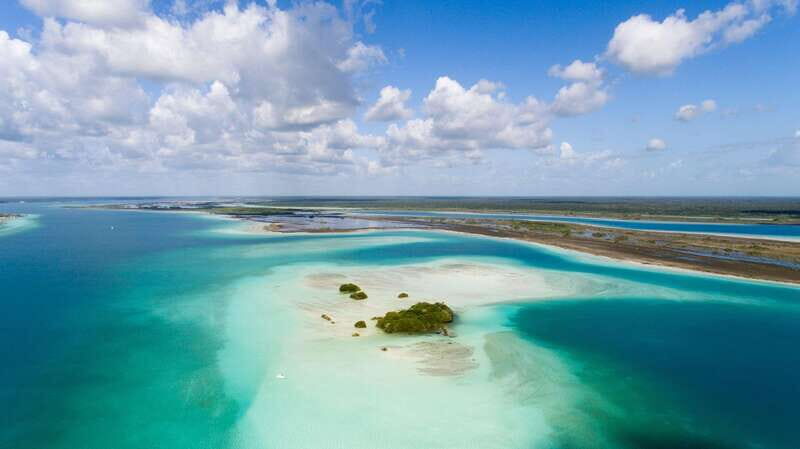 Bacalar & Cenotes: 3 hours kayak rental with snorkeling gear - A Closer Look at the Experience