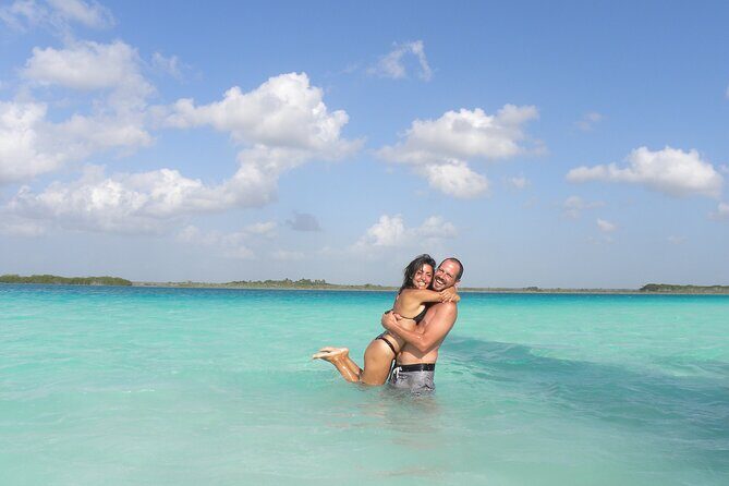Bacalar, colorful lagoon. Magical experience in 1 day with lunch and transport - The Sum Up