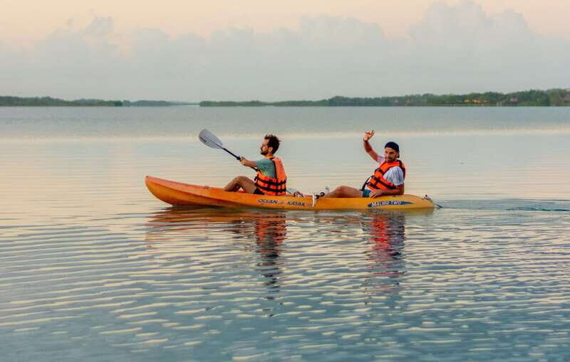 Bacalar: Full Day Kayak Rental in the Lagoon of Seven Colors - Wildlife and Natural Encounters