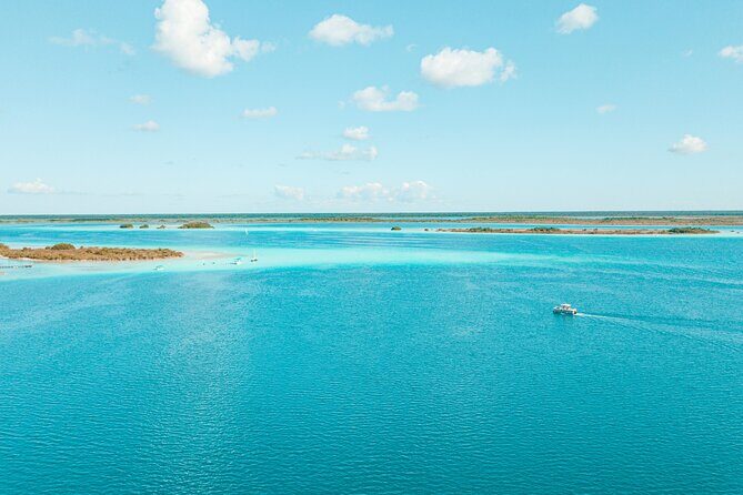 Bacalar Lagoon Private Catamaran Lunch and Drinks from Costa Maya - FAQ