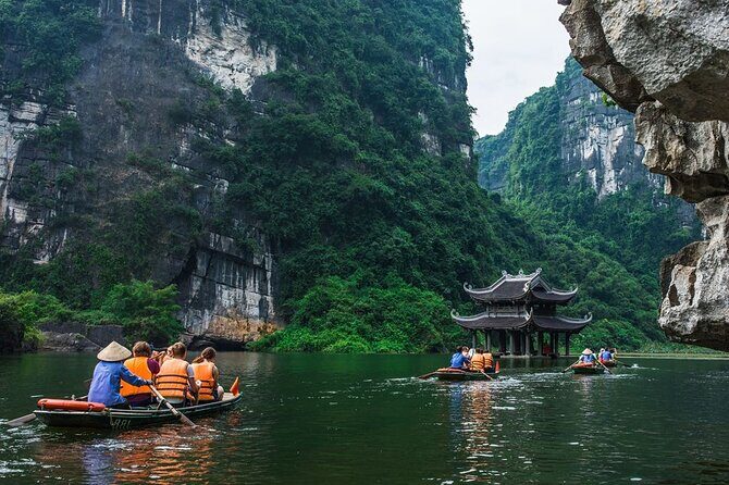 Bai Dinh Pagoda, Trang An boat and Mua Cave Limousine from Hanoi - The Itinerary Breakdown: What to Expect