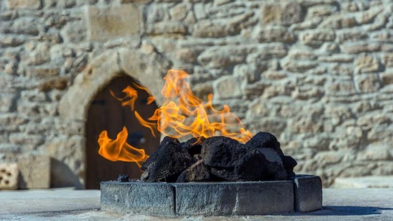 Baku: Absheron (Ateshgah and Yanar Dag) Tour - Exploring the Fire Temple of Baku