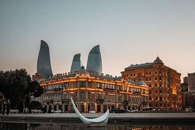 Baku City Sights Guided Night Walking Tour with Funicular - Who Should Consider This Tour?