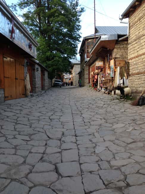 Baku City Tour with Guide/Driver - FAQs