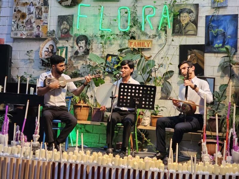 Baku: Entry Ticket to Azerbaijani Cultural Music&Dance Show - Venue and Atmosphere