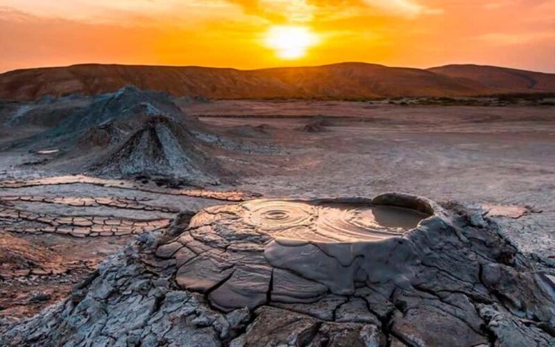 Baku: Gobustan Absheron Tour Entry Tickets included - Key Points