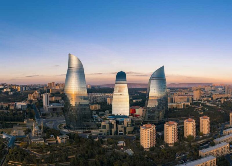 Baku: Guided City Tour with Private and Group Options - Key Points