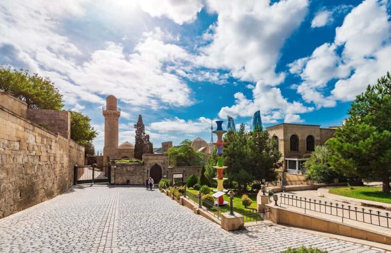 Baku: Intensive 3-Day Sightseeing Tour of Azerbaijan - Key Points