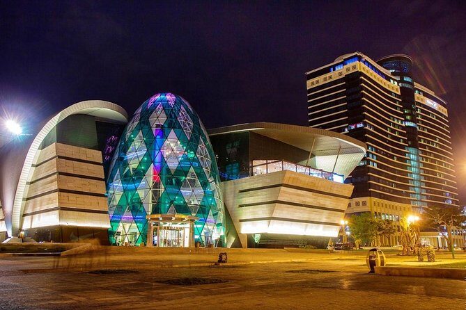 Baku Lights: the Night Tour illuminated by Baku lights - Transportation and Group Size