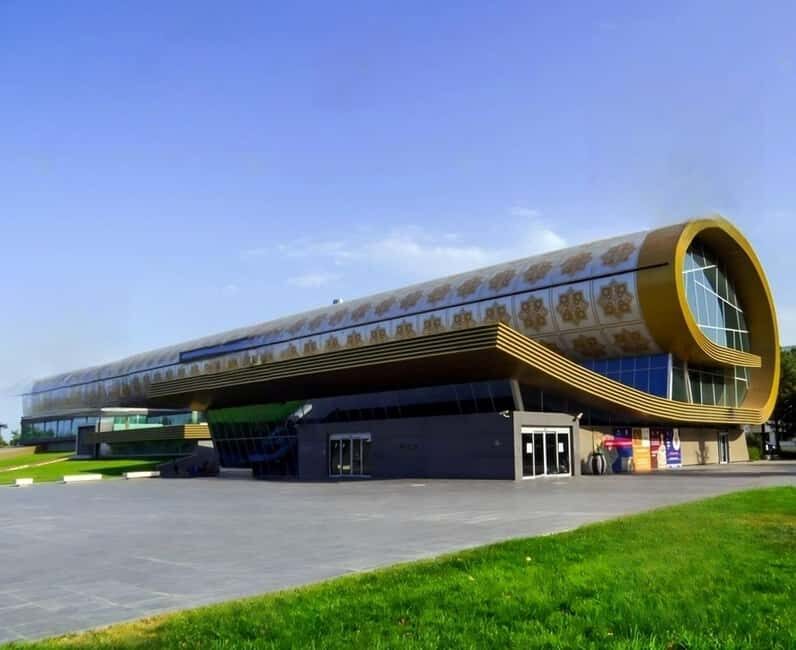 Baku: Modern & Old Guided City Tour - Architectural Marvels and Cultural Gems