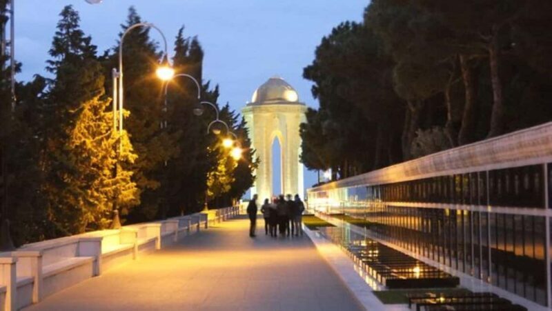 Baku: Night Tour with Flame Towers and Flag Square - FAQs